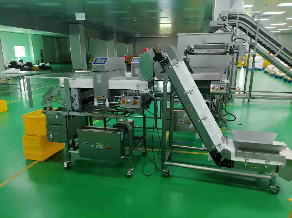 爬坡提升输送机